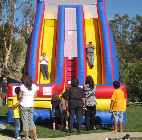 Cliff Hanger Giant Inflatable Slide